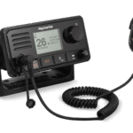 Raymarine RM-E70517 Radio VHF Raymarine Ray73 con GPS e ricevitore AIS integrato - Stazione remota con opzioni di microfono cablato e wirele